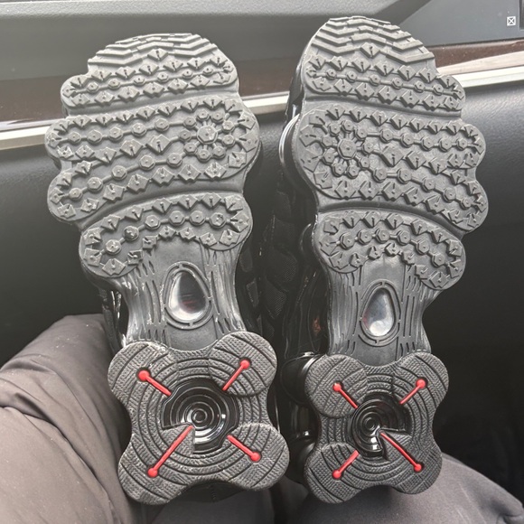 Nike Black Shox TL Shoes - Picture 4 of 5